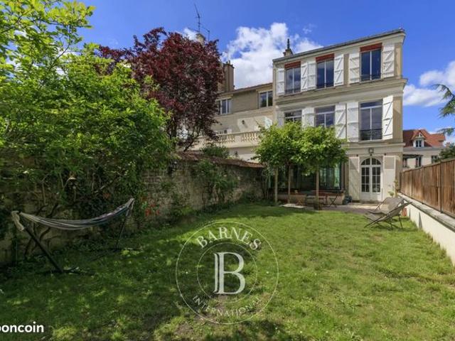 Maison 8 pièces 280 m²