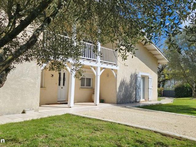 Maison 8 pièces 280 m²