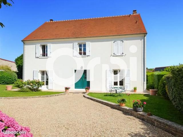 Maison 8 pièces 280 m²