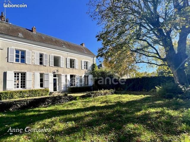 Maison 8 pièces 280 m²