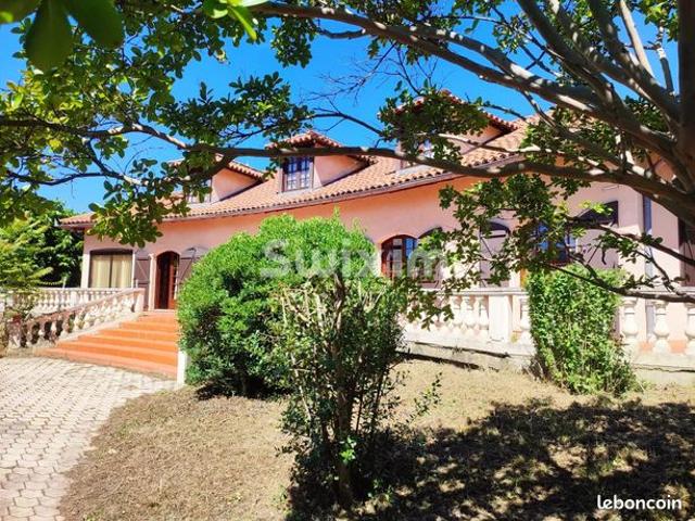 Maison 8 pièces 280 m²