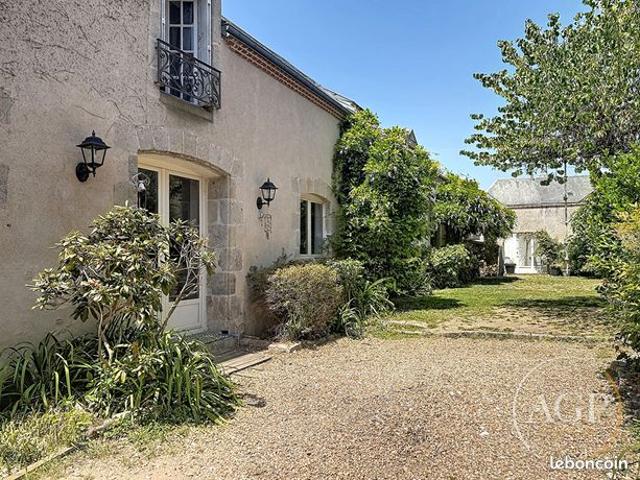 Maison 8 pièces 280 m²