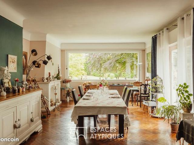 Maison 8 pièces 280 m²