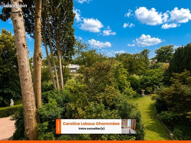 Maison 8 pièces 280 m²