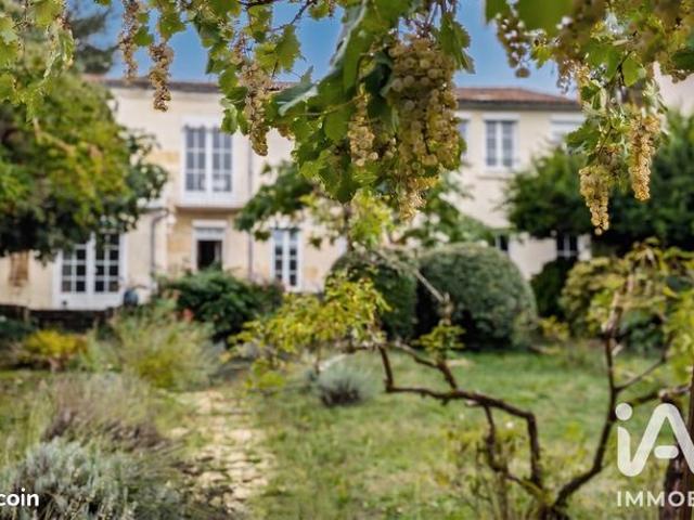 Maison 8 pièces 280 m²