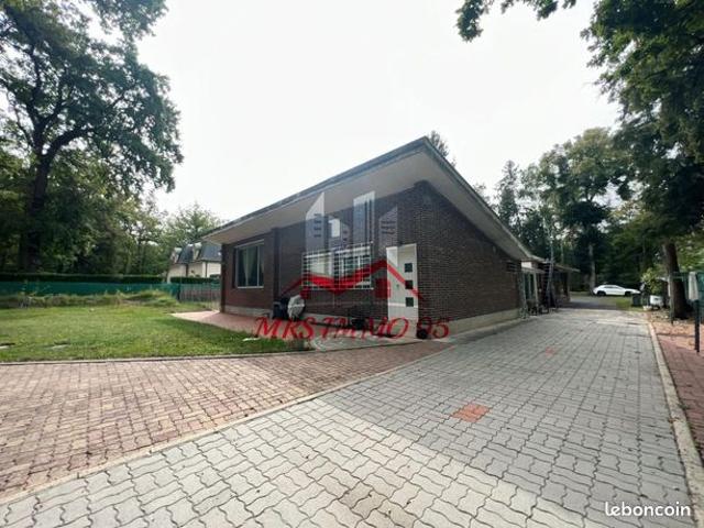 Maison 8 pièces 280 m²