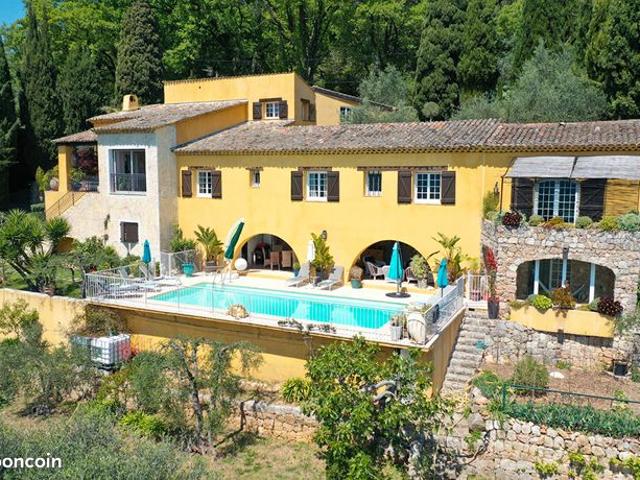 Maison 8 pièces 280 m²