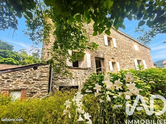 Maison 8 pièces 280 m²