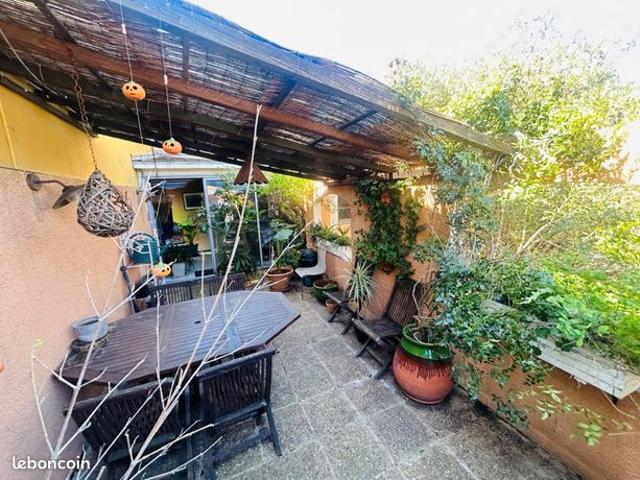 Maison 8 pièces 280 m²