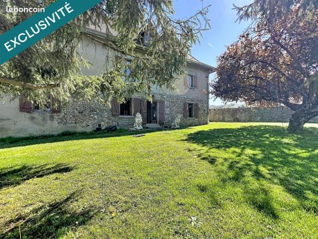 Maison 8 pièces 280 m²