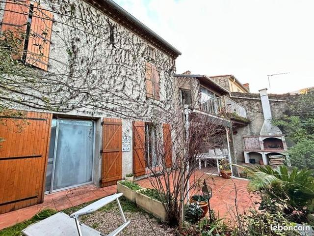 Maison 8 pièces 280 m²