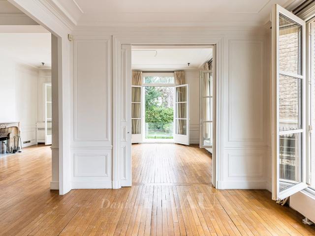 Maison 8 pièces 278 m²