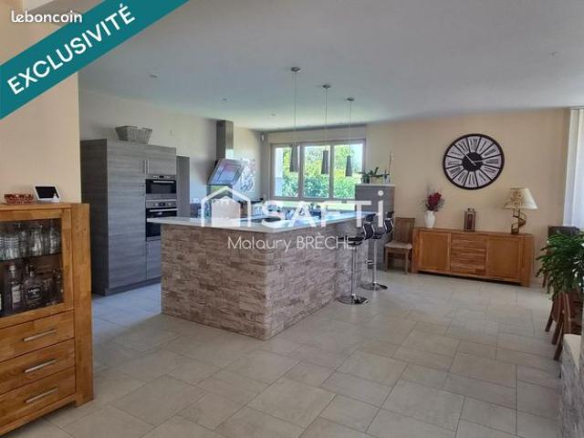 Maison 8 pièces 280 m²