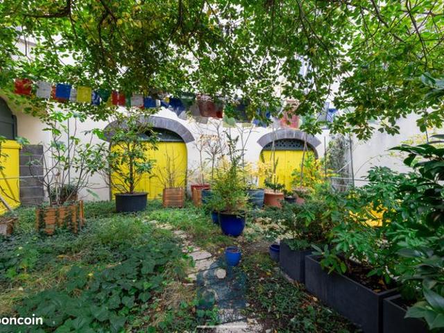 Maison 8 pièces 280 m²