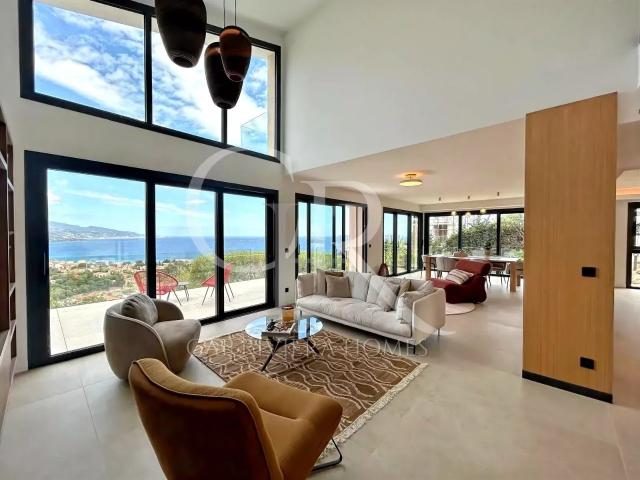 Maison 8 pièces 280 m²