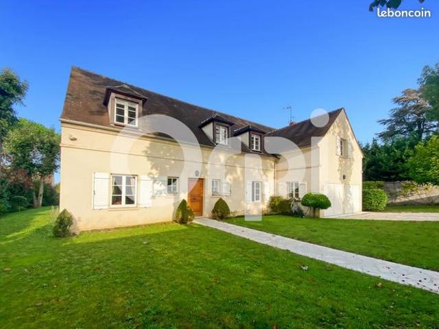 Maison 8 pièces 280 m²