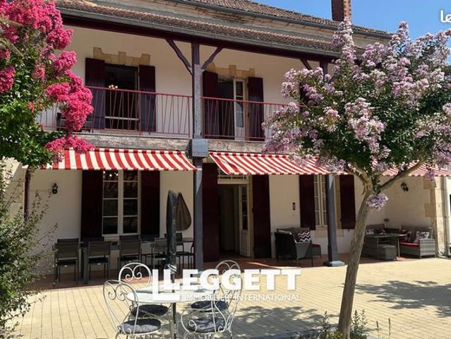 Maison 8 pièces 280 m²