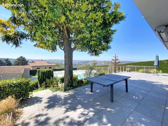 Maison 8 pièces 280 m²