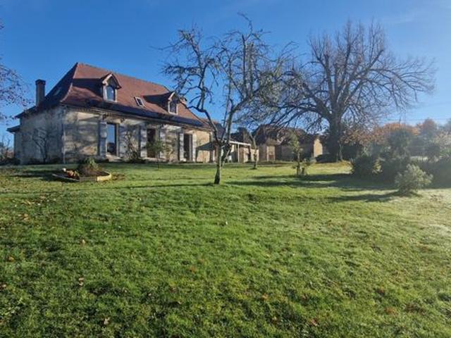 Maison 9 pièces 280 m²