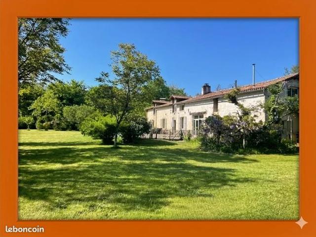 Maison 8 pièces 280 m²