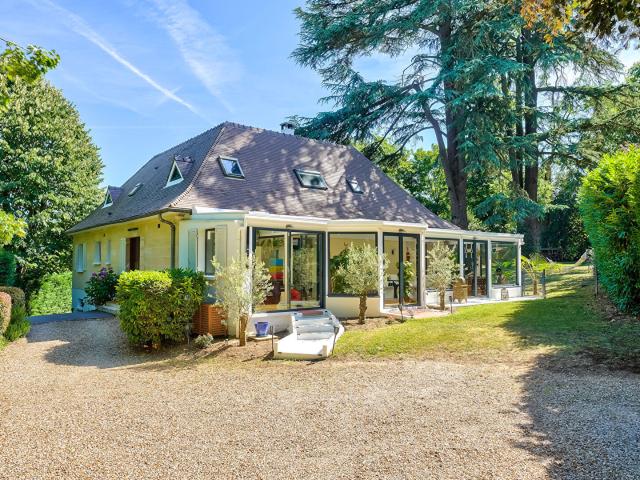 Maison 8 pièces 281 m²