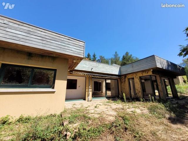 Maison 8 pièces 281 m²