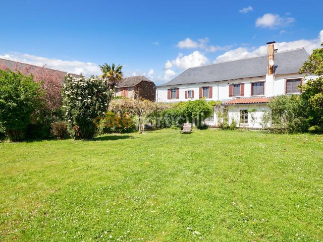 Maison 8 pièces 282 m²