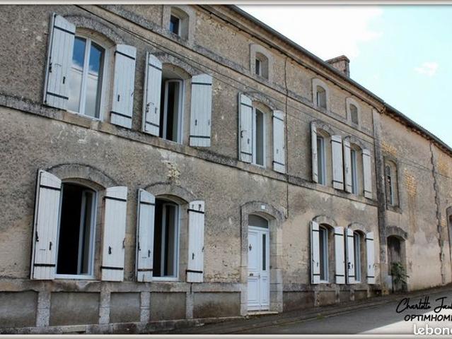 Maison 8 pièces 282 m²