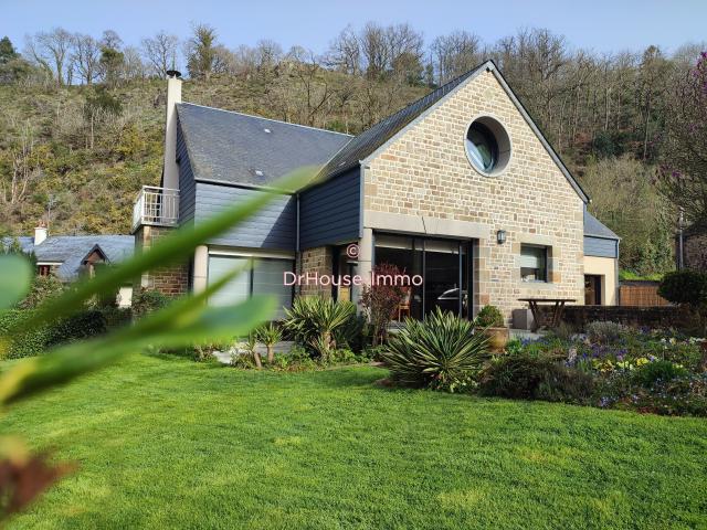 Maison 8 pièces 282 m²