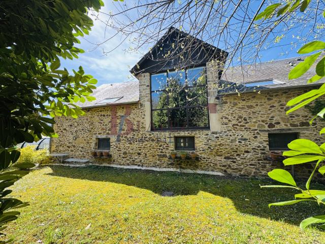 Maison 8 pièces 282 m²