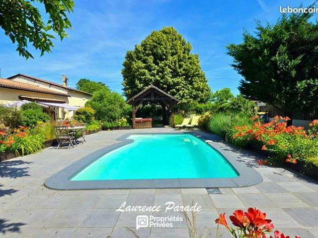 Maison 8 pièces 283 m²