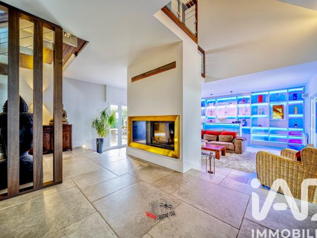Maison 8 pièces 294 m²