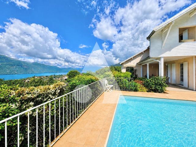 Maison 8 pièces 294 m²