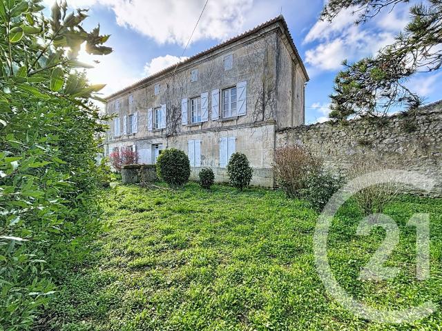 Maison 8 pièces 294 m²