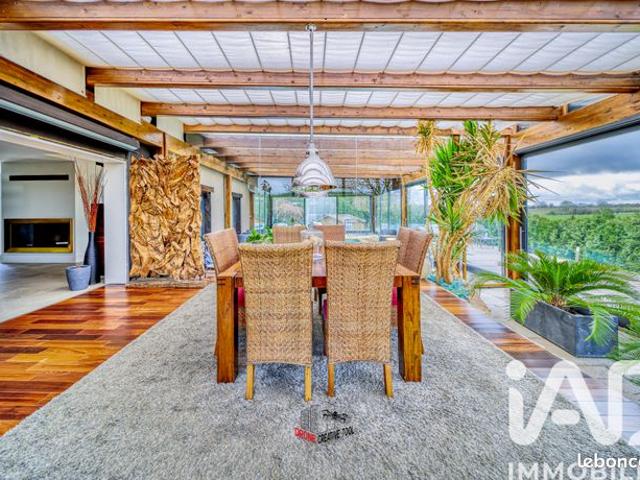 Maison 8 pièces 294 m²