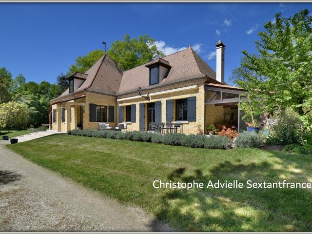 Maison 8 pièces 294 m²