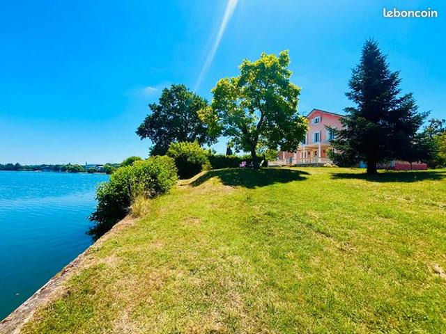 Maison 8 pièces 295 m²