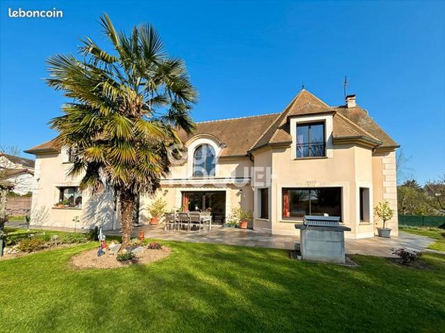 Maison 8 pièces 295 m²