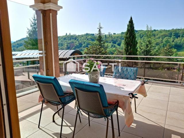 Maison 8 pièces 295 m²