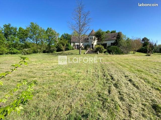 Maison 8 pièces 295 m²