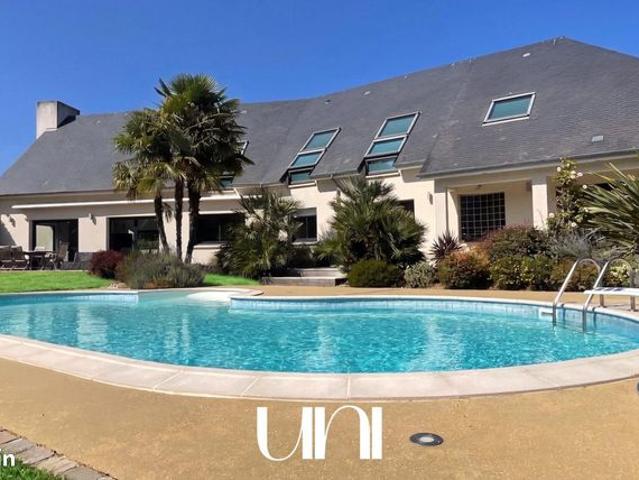 Maison 8 pièces 295 m²