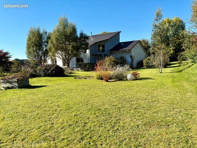 Maison 8 pièces 295 m²