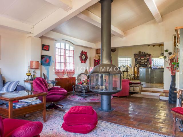 Maison 8 pièces 295 m²