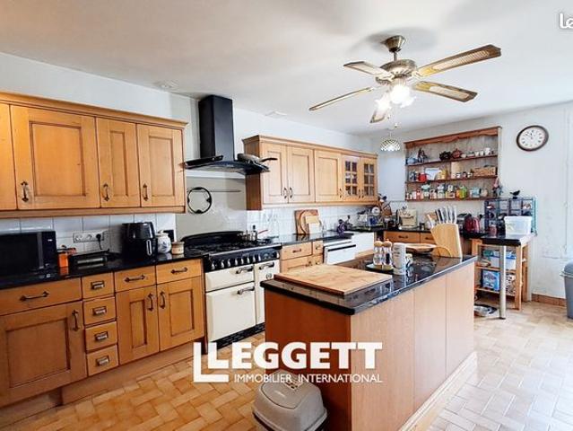 Maison 8 pièces 295 m²