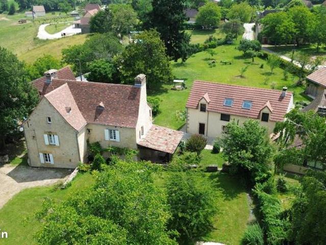 Maison 8 pièces 295 m²