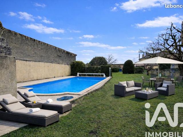 Maison 8 pièces 295 m²