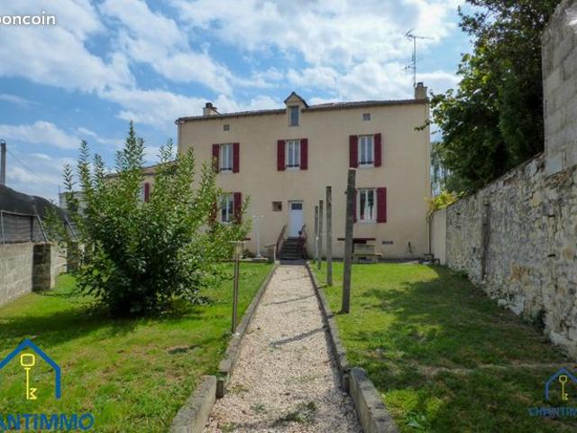 Maison 8 pièces 295 m²