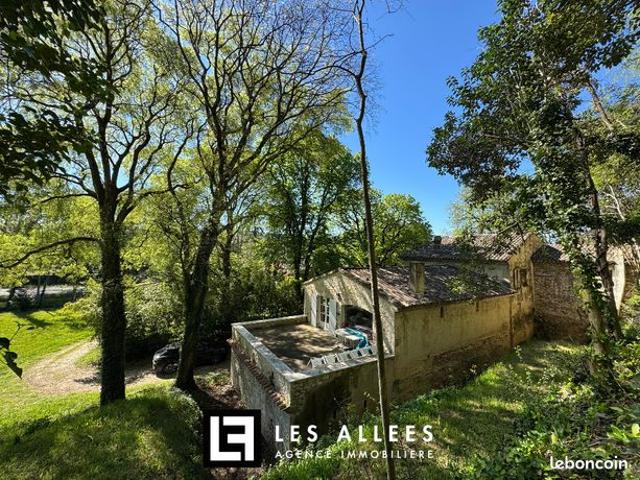 Maison 8 pièces 296 m²