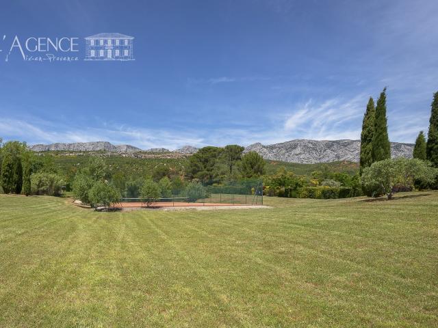 Maison 8 pièces 296 m²