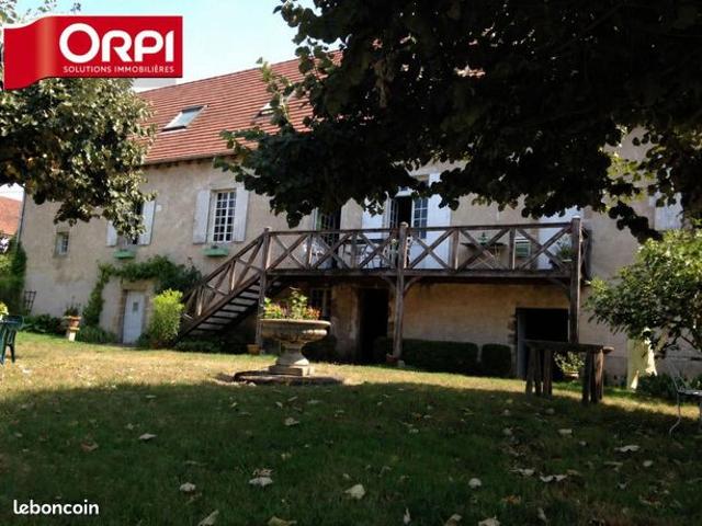 Maison 8 pièces 297 m²